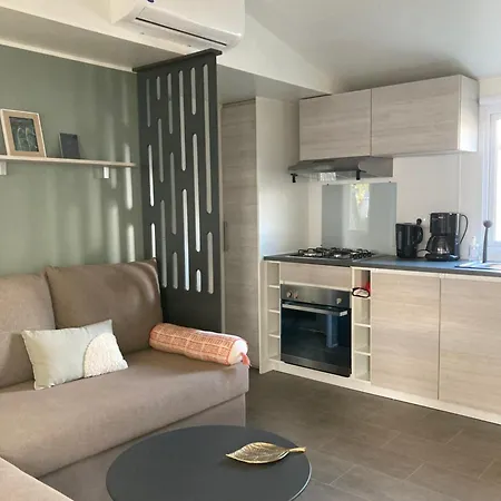 Kamp alanı Mobile Entre Vignes Et Rhone Condrieu